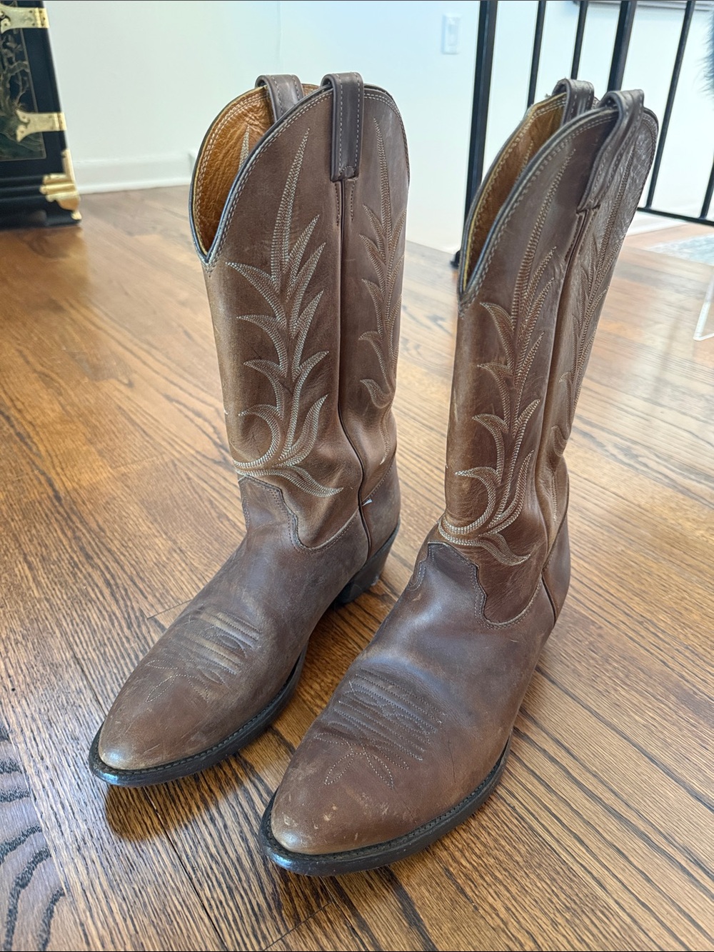 Nocona Boots Men's 11 Brown Leather Western with Decorative Stitching